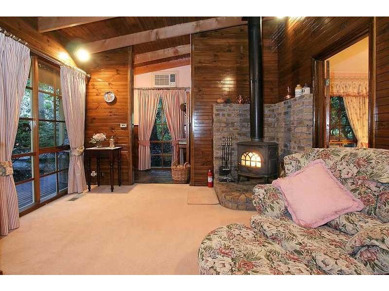 107-111 Emerald Monbulk Road, Emerald VIC 3782