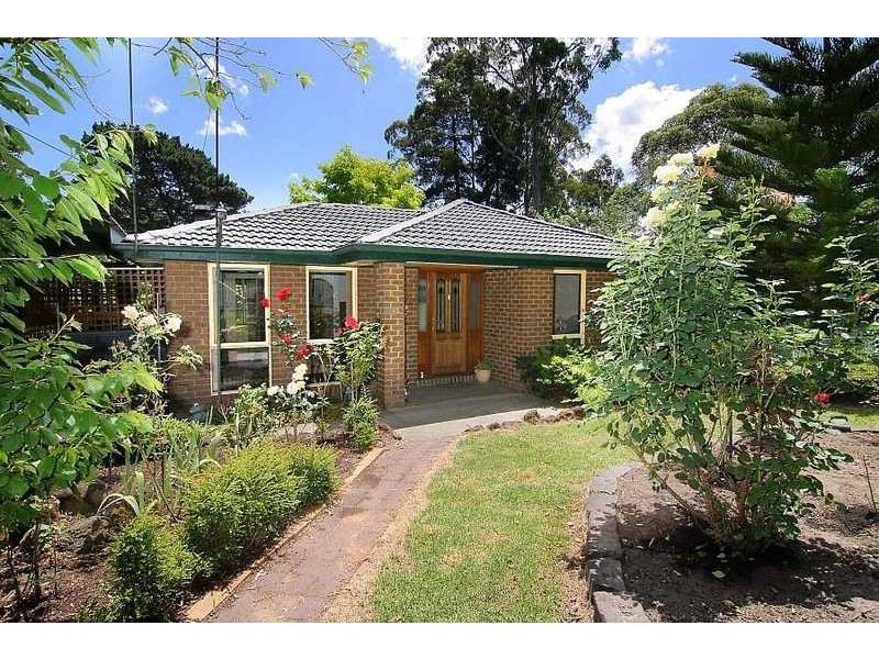 123 Woori Yallock Road, Cockatoo VIC 3781