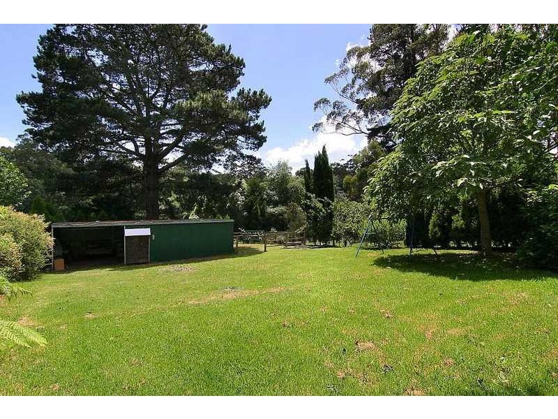 123 Woori Yallock Road, Cockatoo VIC 3781