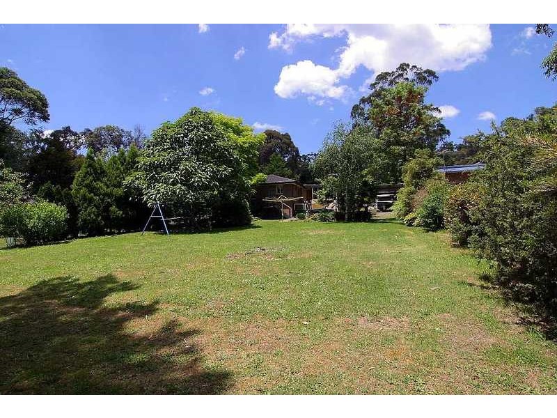 123 Woori Yallock Road, Cockatoo VIC 3781