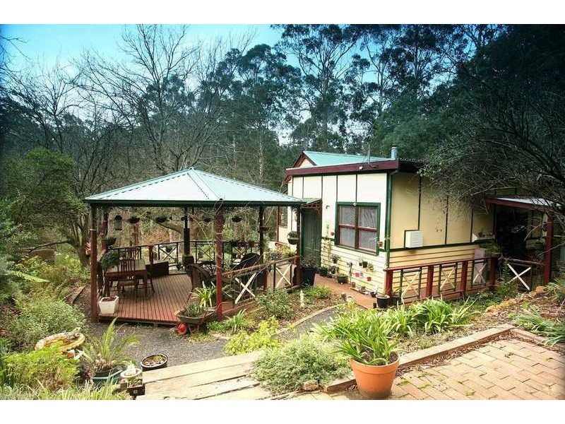 16 Viewhill Road, Cockatoo VIC 3781