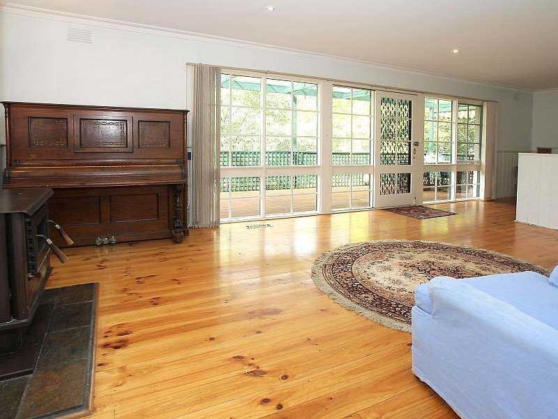 19 Poplar Crescent, Emerald VIC 3782