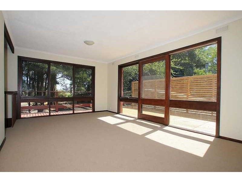 2987 Launching Place Road, Gembrook VIC 3783