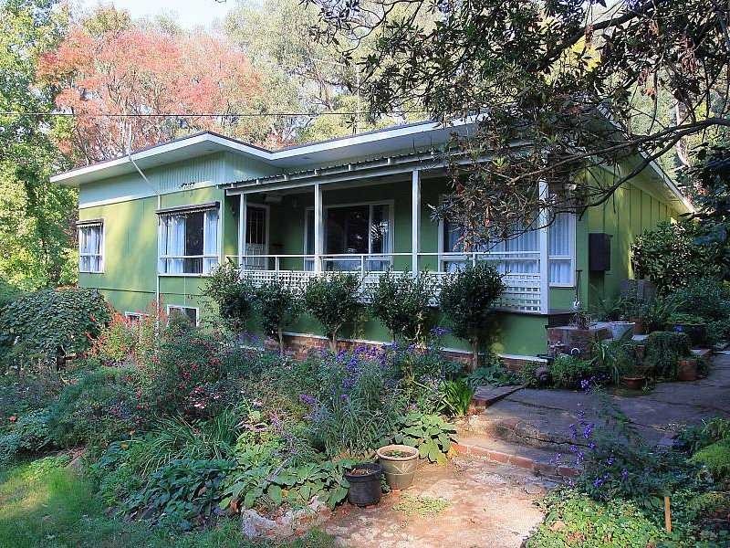 15 Maurice Street, Cockatoo VIC 3781