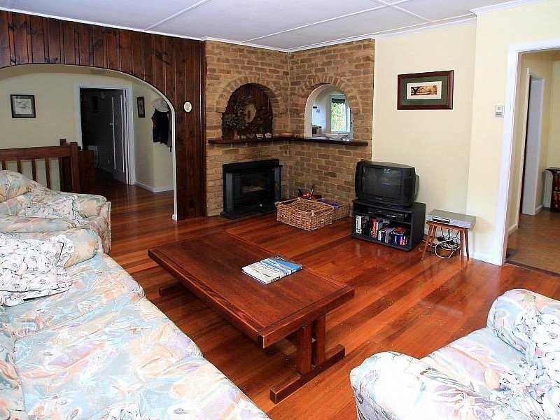 15 Maurice Street, Cockatoo VIC 3781