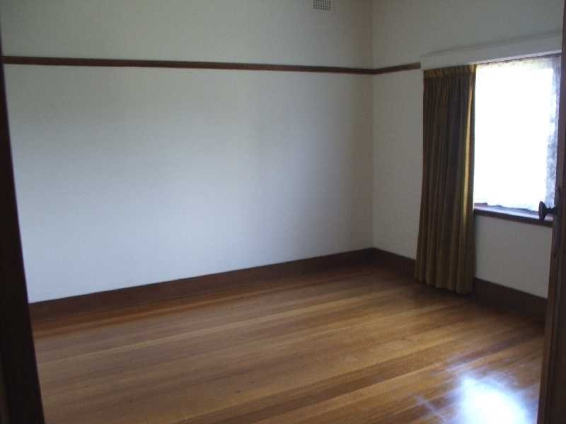 10 Baker Street, Cockatoo VIC 3781