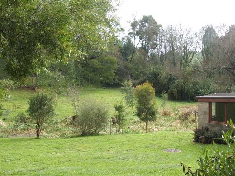 5 Brookdale Avenue, Emerald VIC 3782