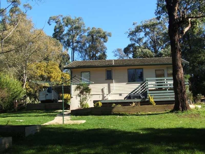 15 Steane Street, Cockatoo VIC 3781