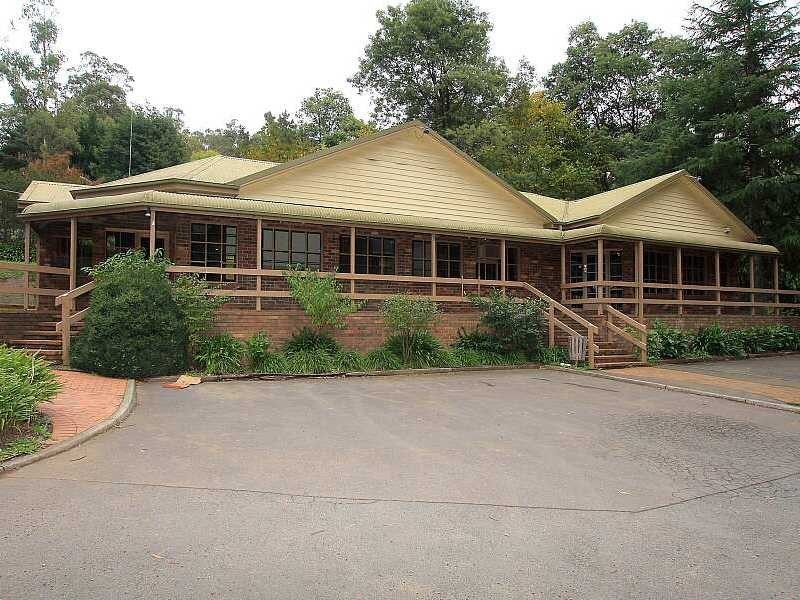 4 Bailey Road, Cockatoo VIC 3781