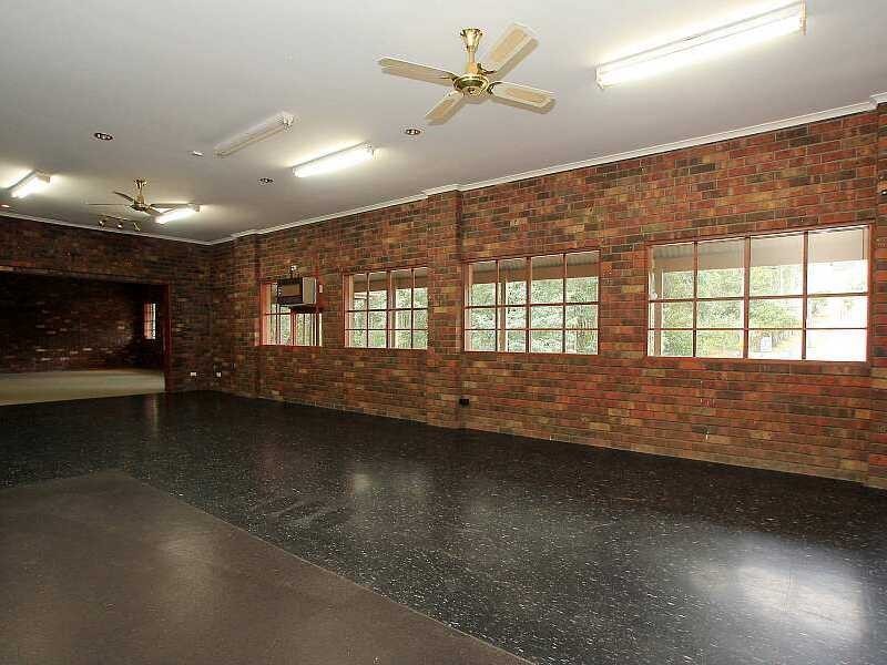 4 Bailey Road, Cockatoo VIC 3781