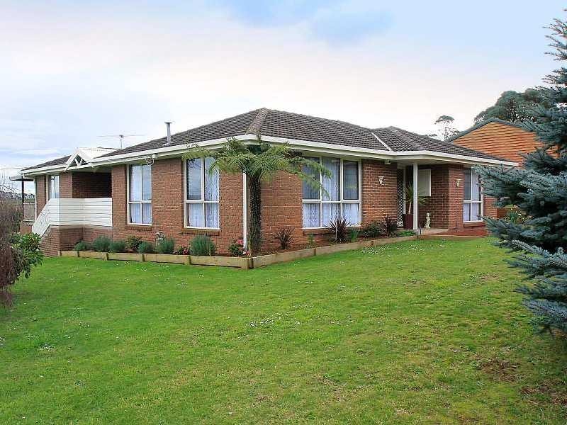 3 Bromby Street, Gembrook VIC 3783
