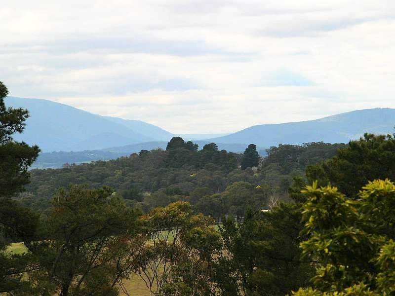 21 Elm Crescent, Emerald VIC 3782