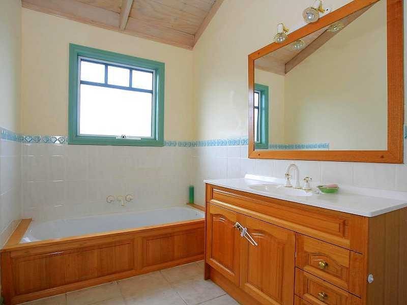 21 Elm Crescent, Emerald VIC 3782