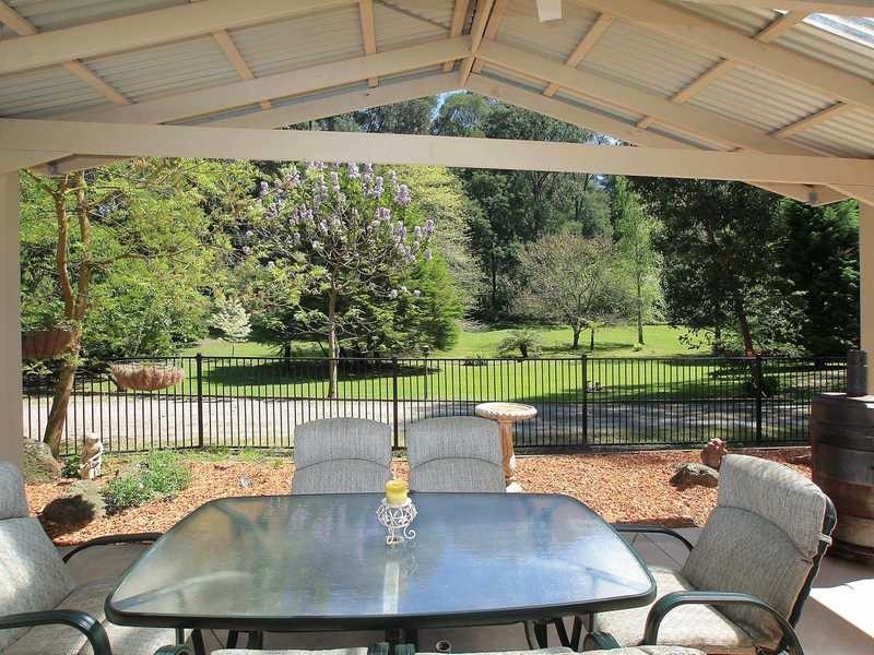 42 Steel Road, Emerald VIC 3782