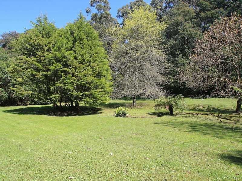 42 Steel Road, Emerald VIC 3782
