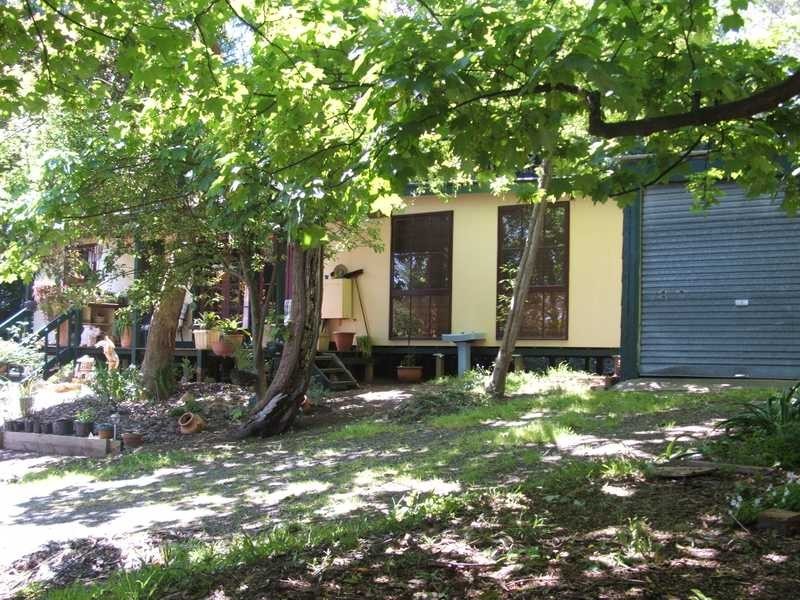 8 Edenmont Road, Clematis VIC 3782