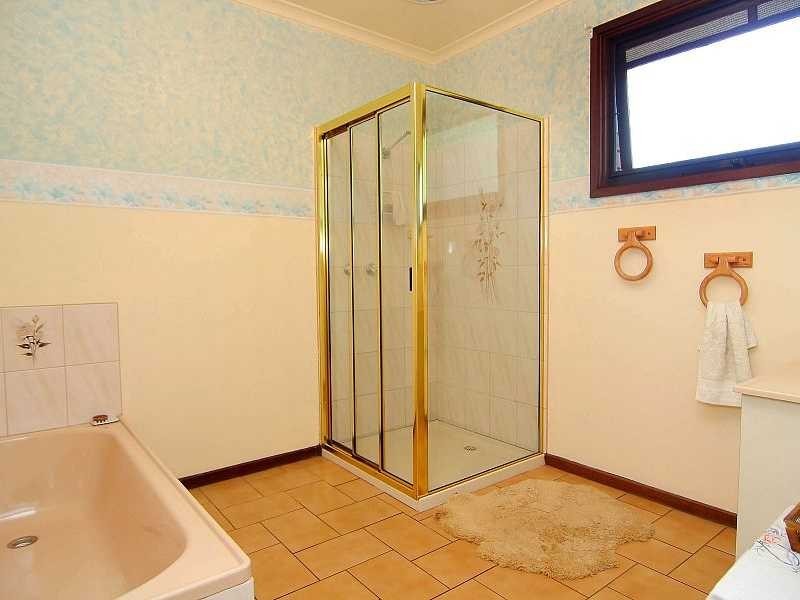 59 First Avenue, Cockatoo VIC 3781
