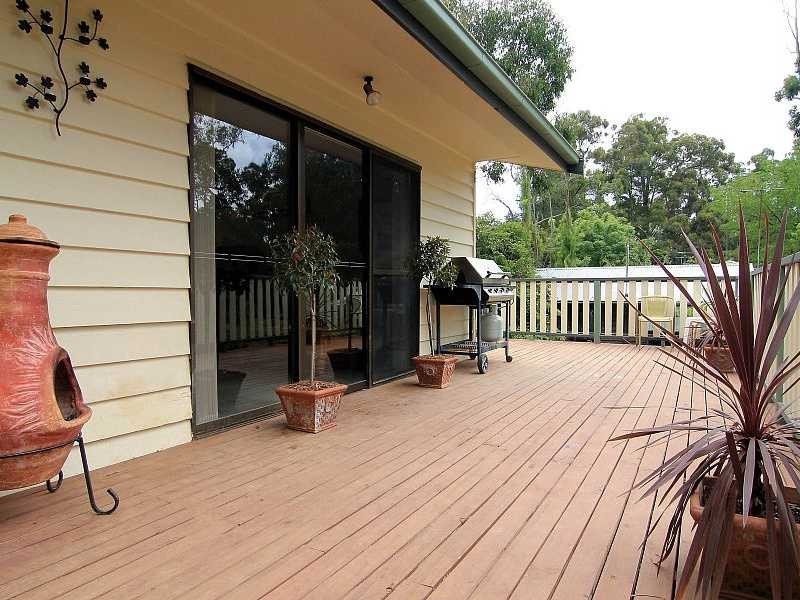 2 Allenby Avenue, Cockatoo VIC 3781