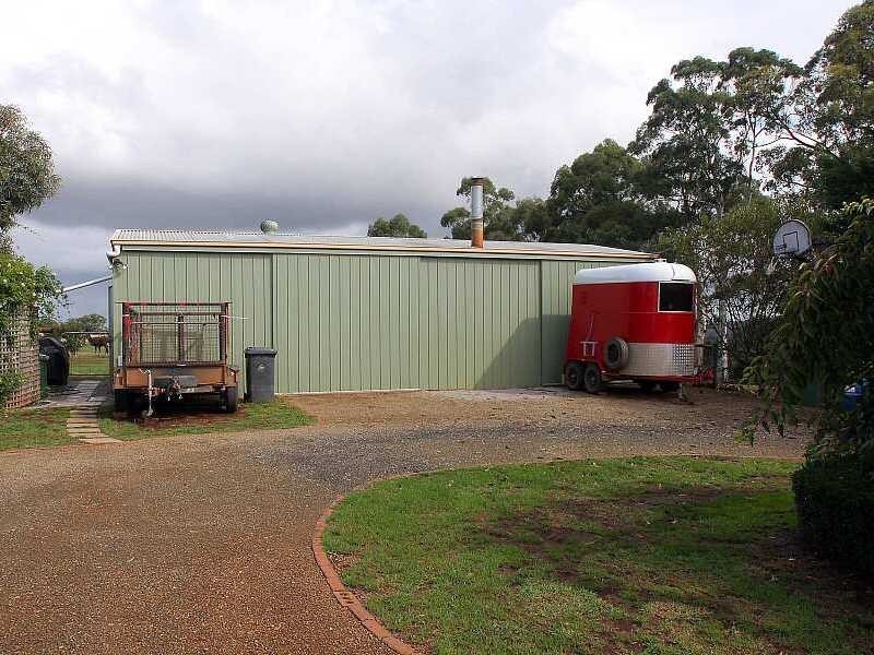 185 Mountain Road, Gembrook VIC 3783