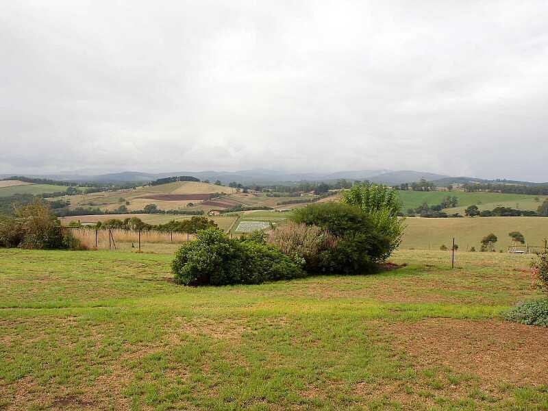 185 Mountain Road, Gembrook VIC 3783