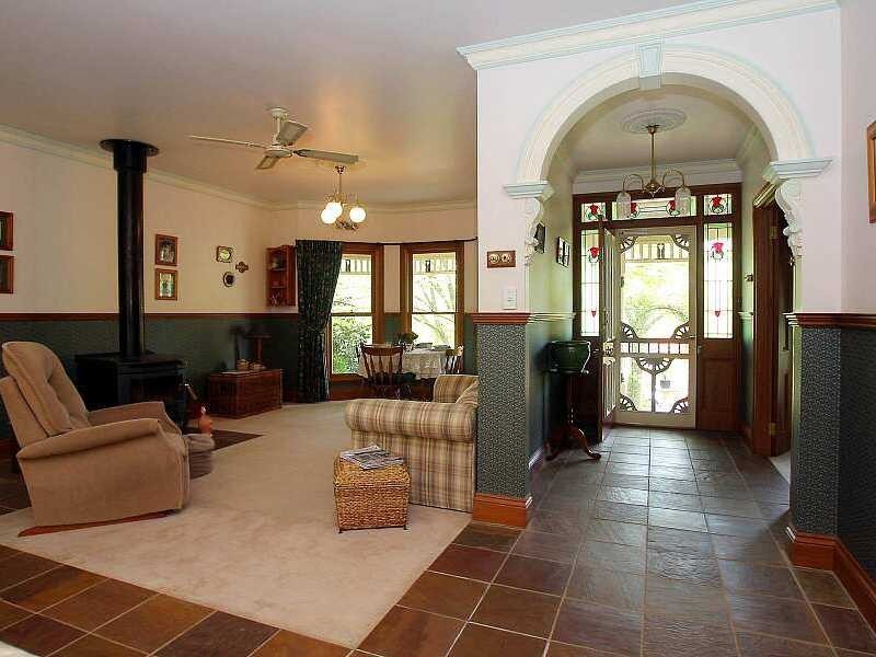 44 First Avenue, Cockatoo VIC 3781