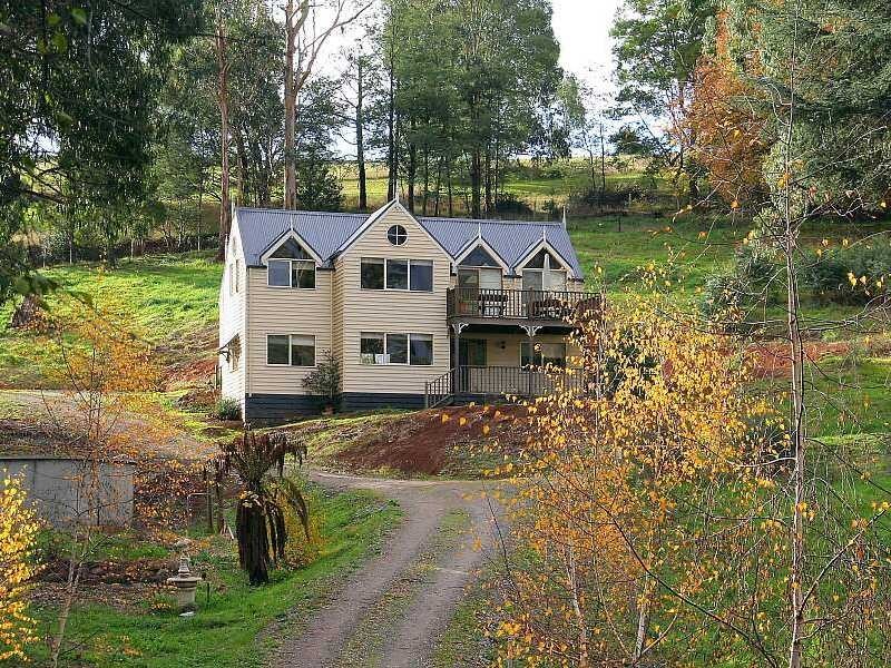 51 Bluebird Avenue, Cockatoo VIC 3781