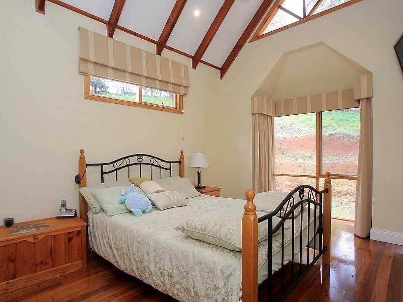 51 Bluebird Avenue, Cockatoo VIC 3781