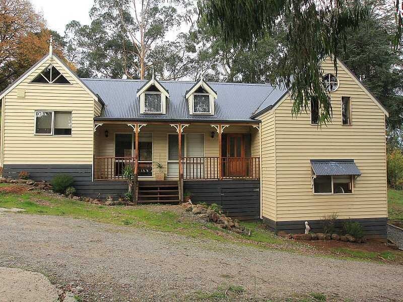 51 Bluebird Avenue, Cockatoo VIC 3781