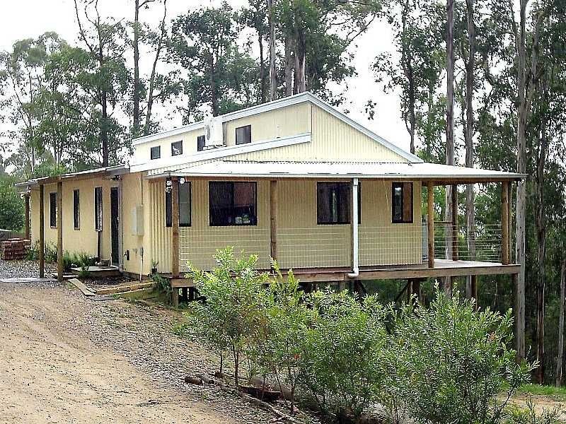 6 Arthur Road, Cockatoo VIC 3781