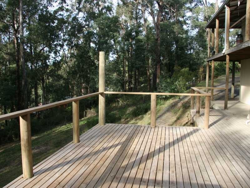 6 Arthur Road, Cockatoo VIC 3781