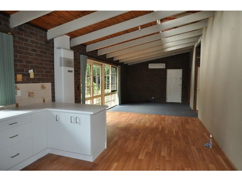 2/3 Anne Street, Emerald VIC 3782