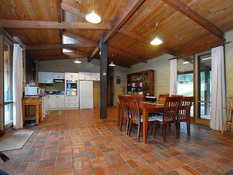 7 Seaview Road, Cockatoo VIC 3781