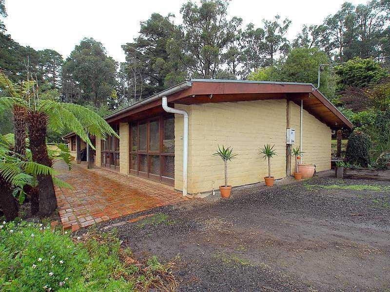 7 Seaview Road, Cockatoo VIC 3781