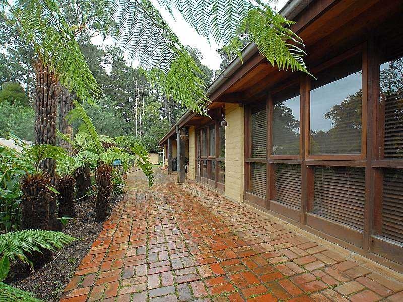 7 Seaview Road, Cockatoo VIC 3781
