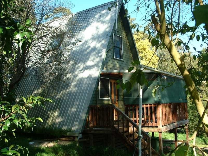 6 Charman Avenue, Emerald VIC 3782