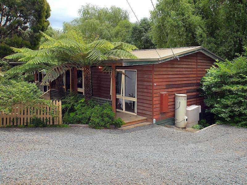 7 Boronia Crescent, Cockatoo VIC 3781