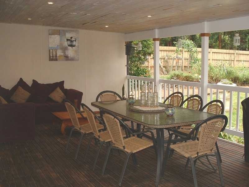 16 Amphlett Avenue, Cockatoo VIC 3781