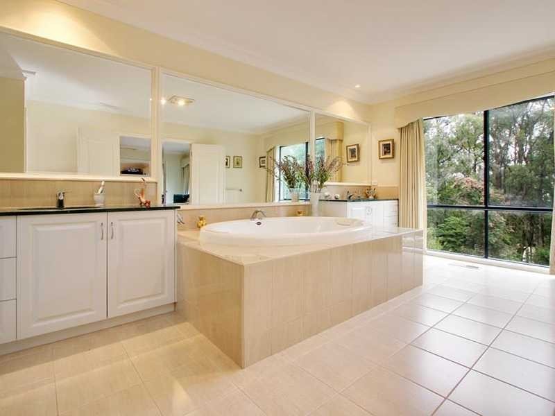 34 Nobelius Street, Emerald VIC 3782