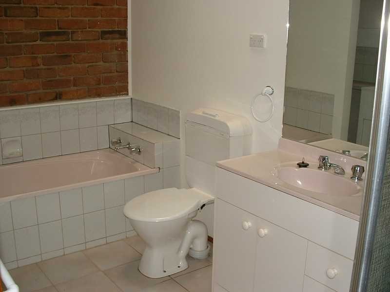 2/27-31 Kings Road, Emerald VIC 3782
