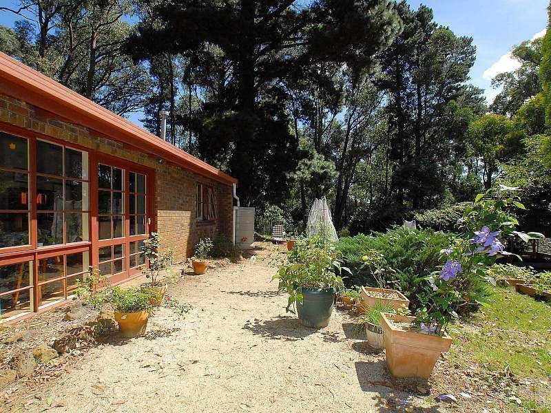 Units 1&2/3 Anne Street, Emerald VIC 3782