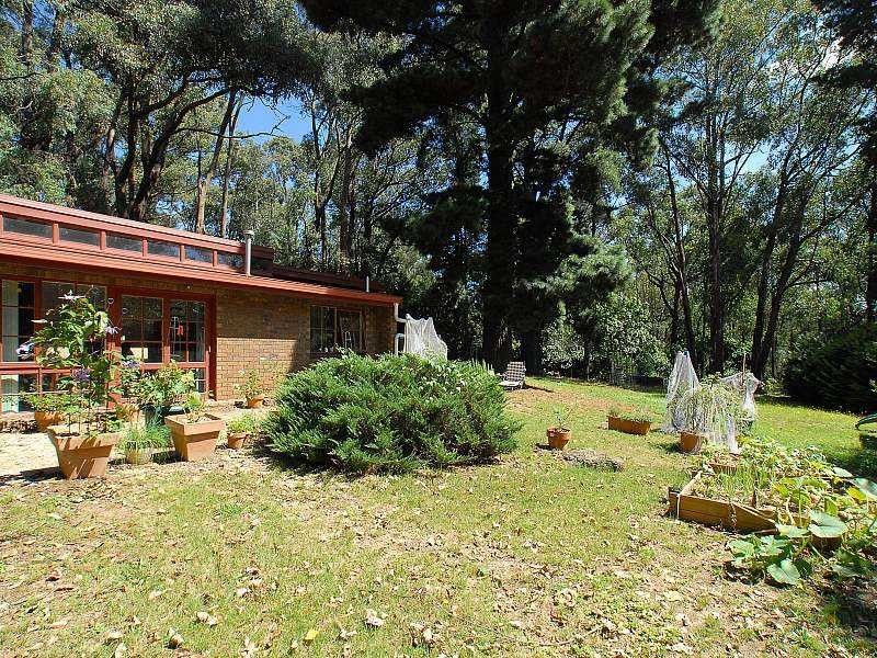 Units 1&2/3 Anne Street, Emerald VIC 3782