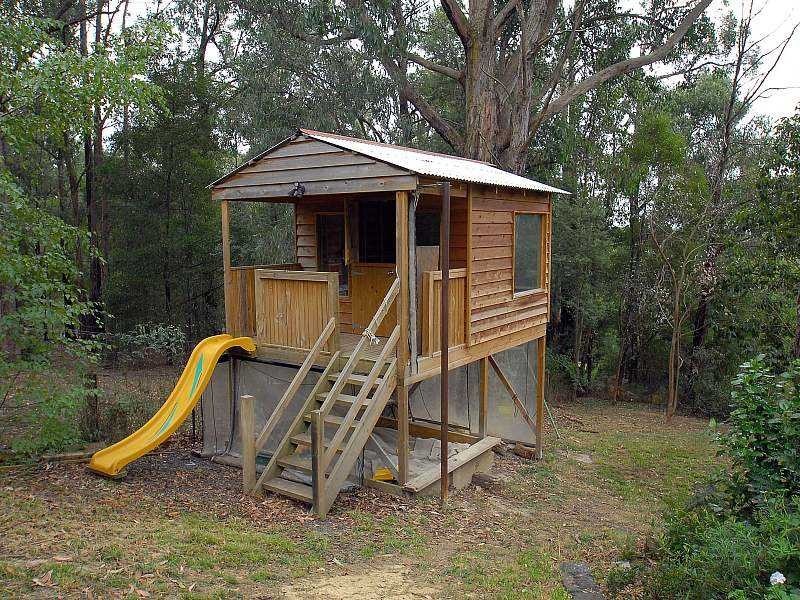 2 Colin Avenue, Cockatoo VIC 3781