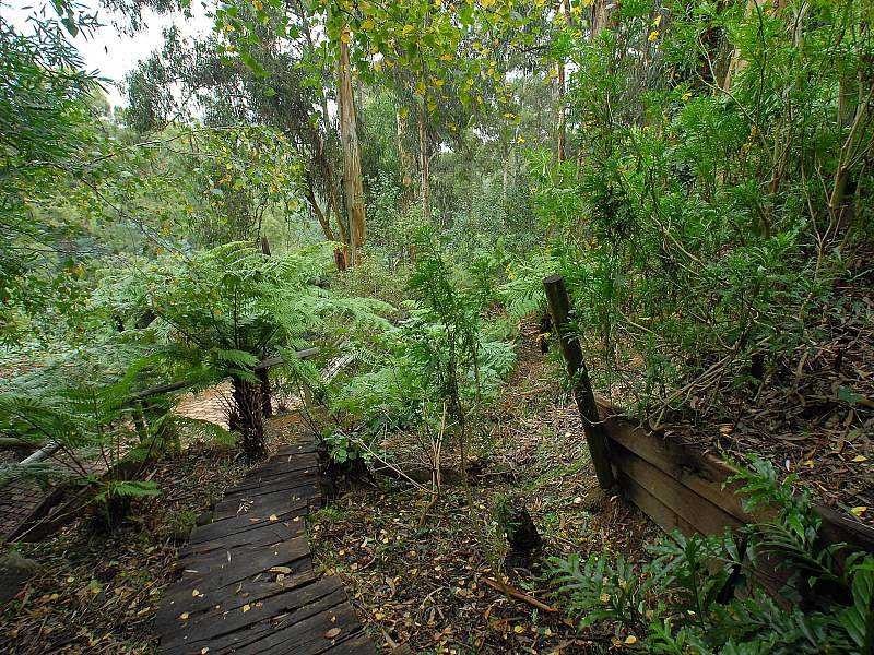 300 Belgrave Gembrook Road, Emerald VIC 3782