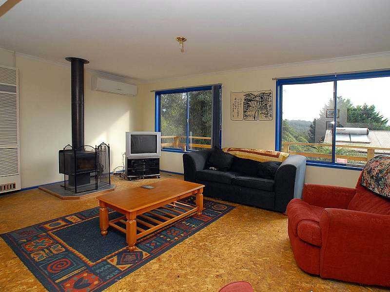 3 Kitchener Parade, Cockatoo VIC 3781