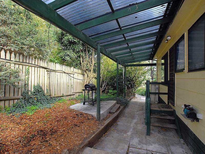 3 Kitchener Parade, Cockatoo VIC 3781