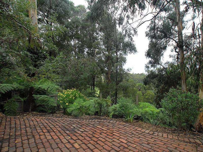 300 Belgrave Gembrook Road, Emerald VIC 3782