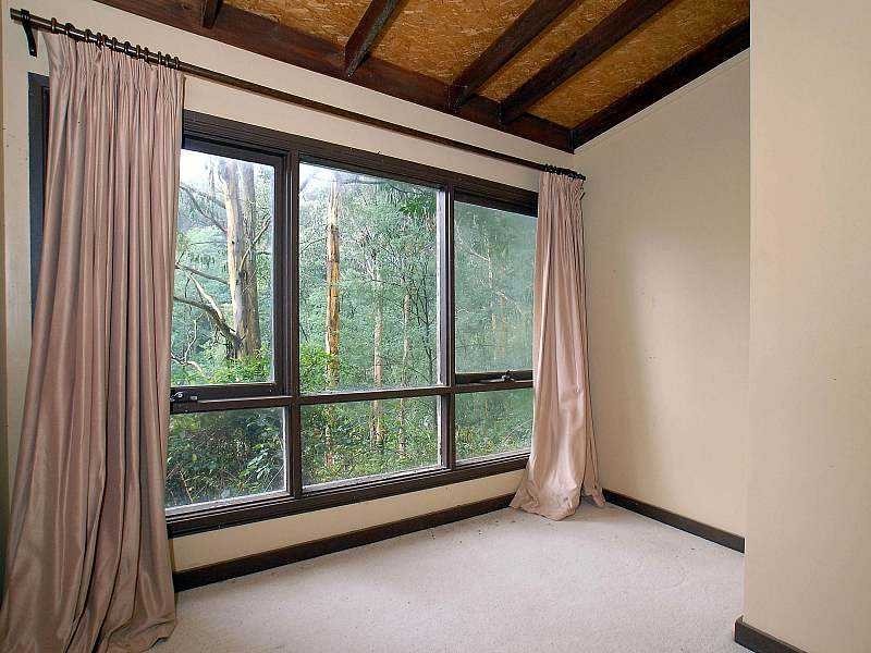 23 Ferngully Road, Cockatoo VIC 3781
