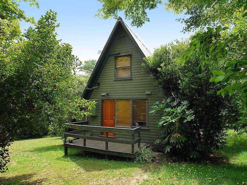 6 Charman Avenue, Emerald VIC 3782