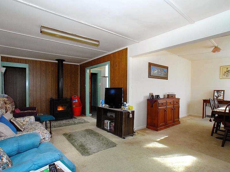 8 Paradise Grove, Emerald VIC 3782