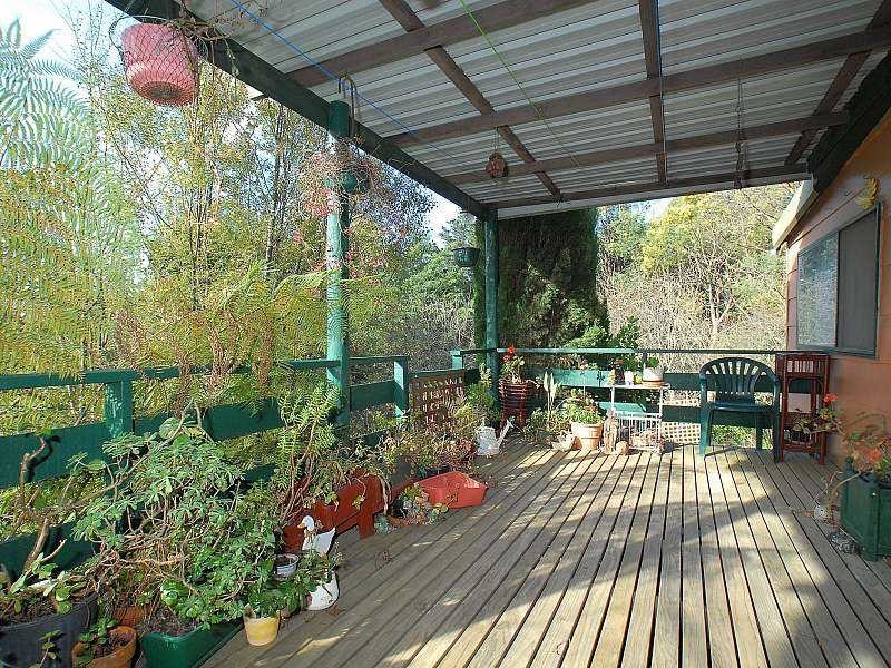 8 Paradise Grove, Emerald VIC 3782